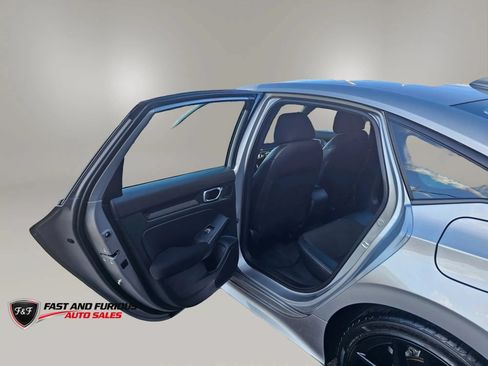 Used 2022 Honda Civic Sport image 10