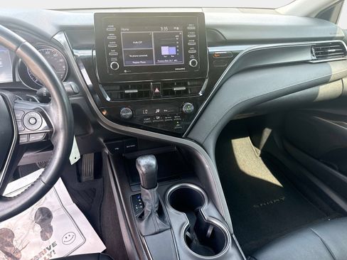 Used 2021 Toyota Camry SE image 21