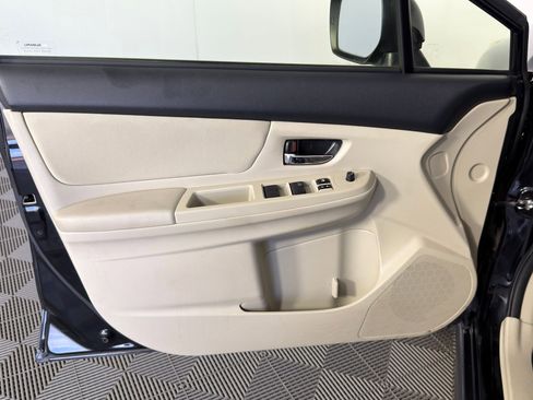 Used 2014 Subaru Crosstrek 2.0i Premium w/ Moonroof Package image 12