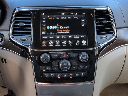 Used 2021 Jeep Grand Cherokee Overland w/ Trailer Tow Group IV image 18