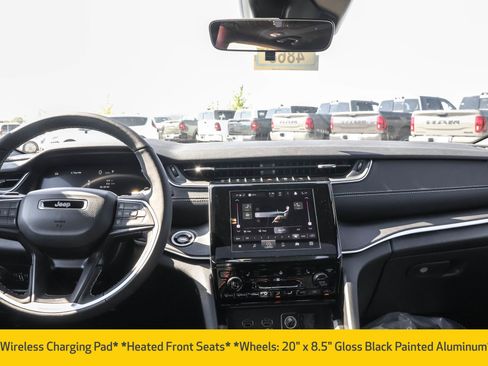 New 2025 Jeep Grand Cherokee Altitude image 10