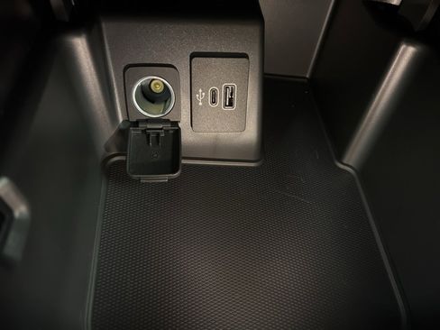 New 2025 Ford Explorer ST-Line image 15