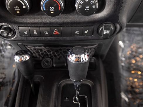 Used 2015 Jeep Wrangler Unlimited Sport AWD/4WD image 21