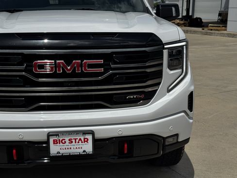 Used 2025 GMC Sierra 1500 AT4 w/ AT4 Preferred Package AWD/4WD image 5