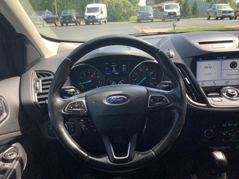 Used 2017 Ford Escape Titanium AWD/4WD image 9