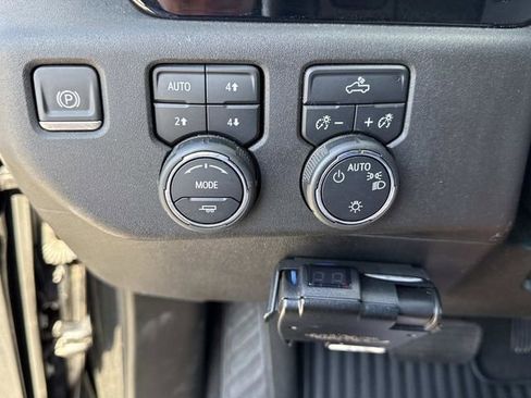 Used 2024 Chevrolet Silverado 1500 LT w/ Z71 Off-Road Package AWD/4WD image 29