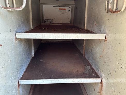 Used 2013 Ford F550 4x4 Regular Cab Super Duty w/ Payload Upgrade Pkg image 13