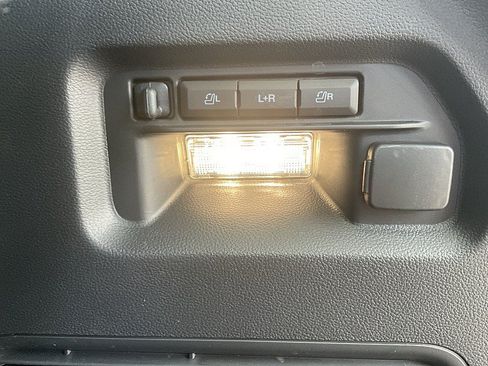 Used 2025 Ford Explorer ST AWD/4WD image 14