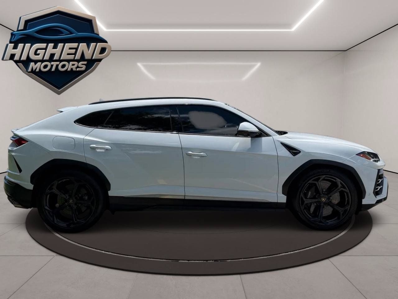 Used 2020 Lamborghini Urus AWD/4WD image 7