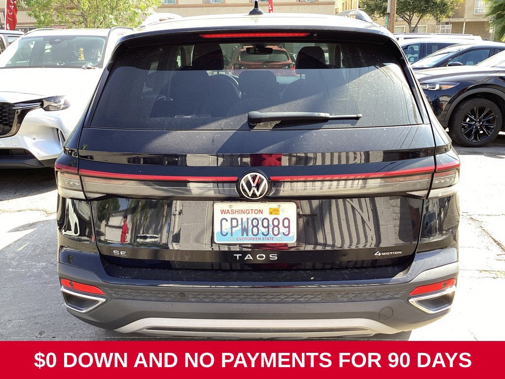 Used 2025 Volkswagen Taos SE AWD/4WD image 3