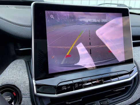 Used 2023 Jeep Compass Latitude w/ Convenience Group image 20