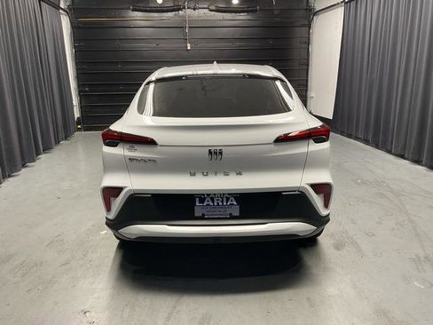 New 2025 Buick Envista Preferred image 5