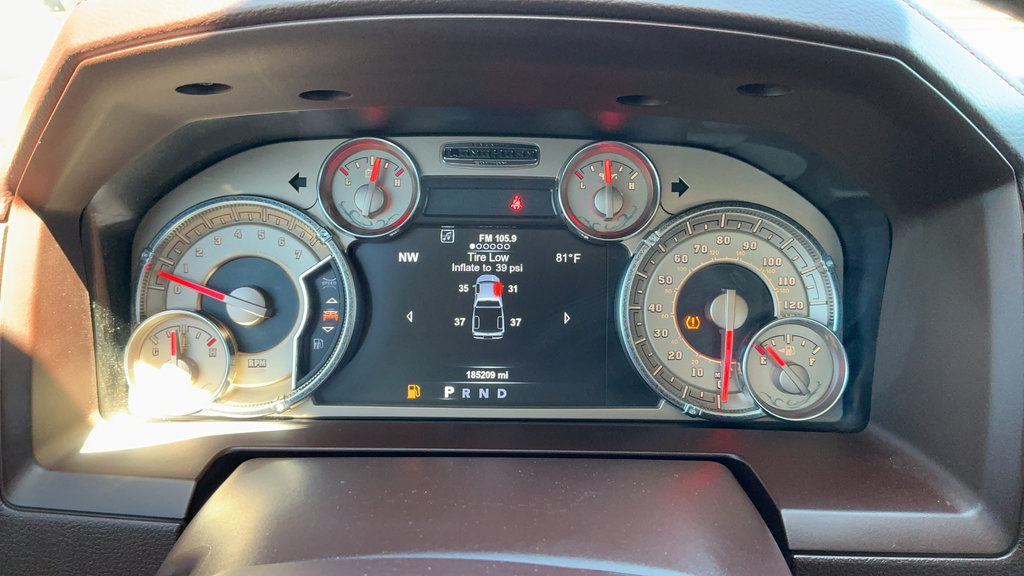 Used 2018 RAM 1500 Laramie Longhorn w/ Longhorn Southfork Package AWD/4WD image 13