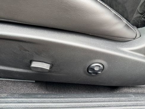 Used 2021 Dodge Challenger GT w/ Plus Package image 17