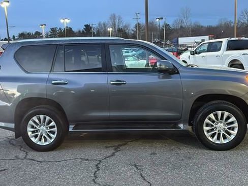 Used 2023 Lexus GX 460 Premium w/ Premium Package image 30