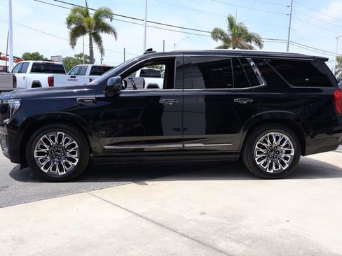 Used 2023 GMC Yukon Denali Ultimate AWD/4WD image 5