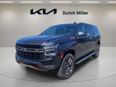 Used 2022 Chevrolet Suburban Z71 w/ Luxury Package AWD/4WD image 3