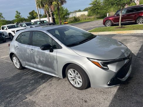 Used 2026 Toyota Corolla SE FWD image 2