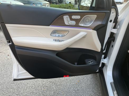 Certified 2024 Mercedes-Benz GLS 450 4MATIC image 18