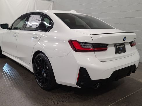 Used 2026 BMW 330i Sedan w/ M Sport Package RWD image 6