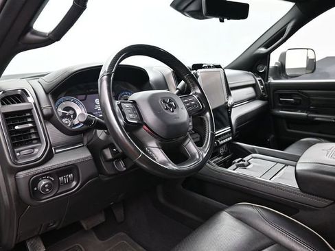 Used 2022 RAM 2500 Limited AWD/4WD image 13