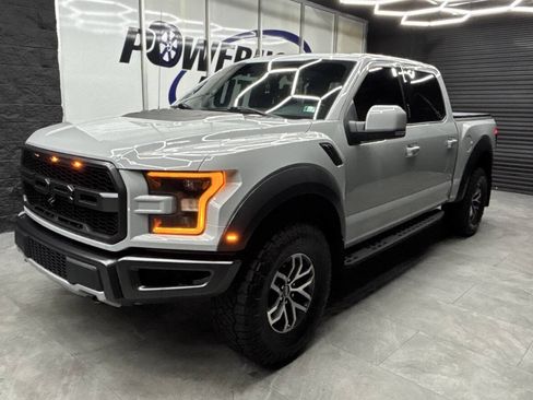 Used 2017 Ford F150 Raptor w/ Equipment Group 802A Luxury AWD/4WD image 5