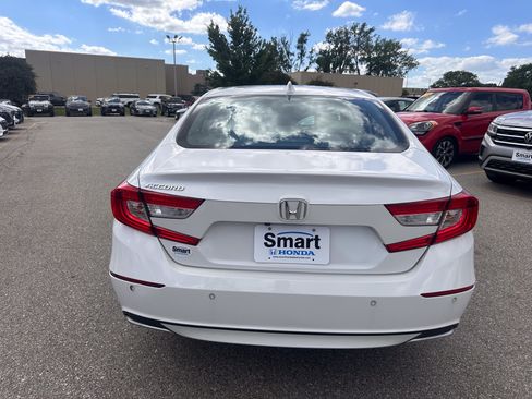 Used 2021 Honda Accord EX-L image 9