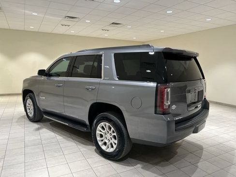 Used 2019 GMC Yukon SLT RWD image 3