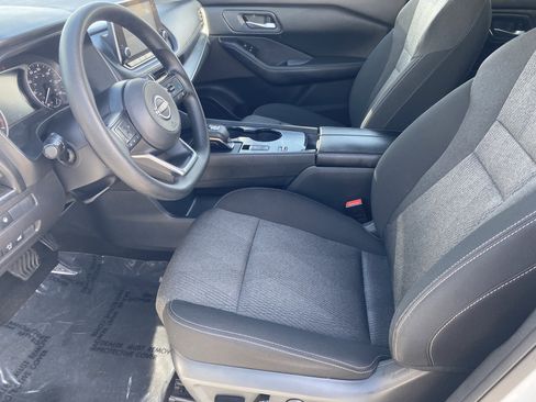 Used 2024 Nissan Rogue SV FWD image 15