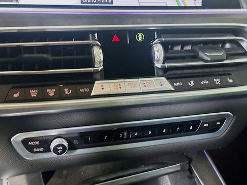 Used 2023 BMW X5 xDrive40i w/ Premium Package image 24