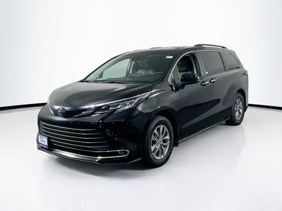 Used 2023 Toyota Sienna XLE