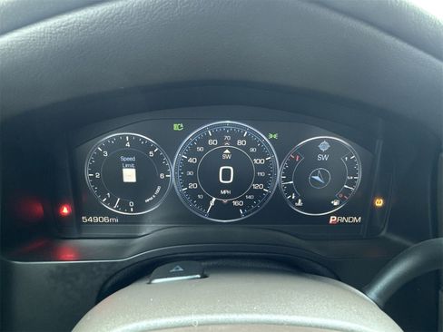 Used 2015 Cadillac Escalade Premium image 22