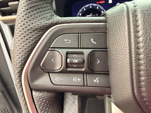 Used 2026 Toyota Tacoma Limited AWD/4WD image 16