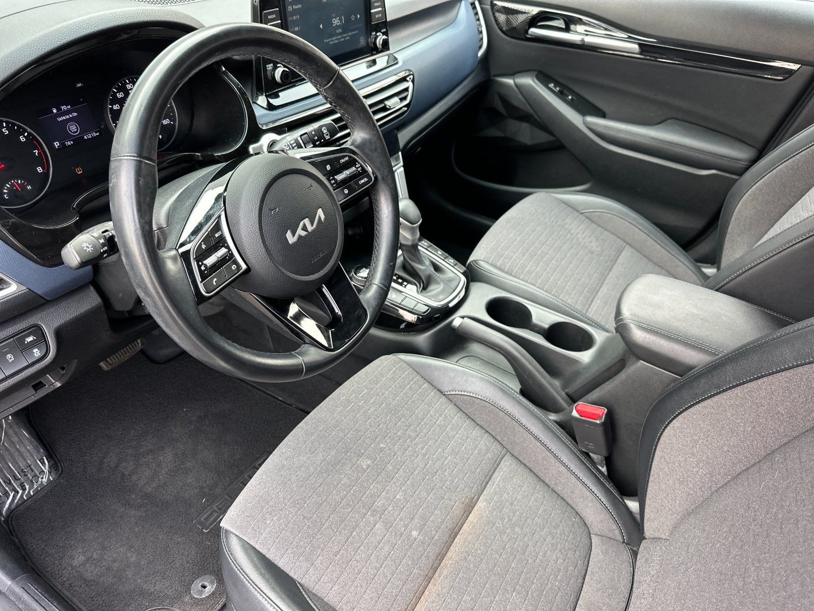 Used 2023 Kia Seltos S AWD/4WD image 9