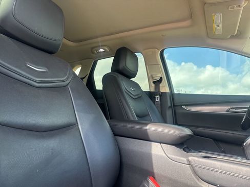 Used 2019 Cadillac XT5 Premium Luxury w/ Advanced Security Package image 28