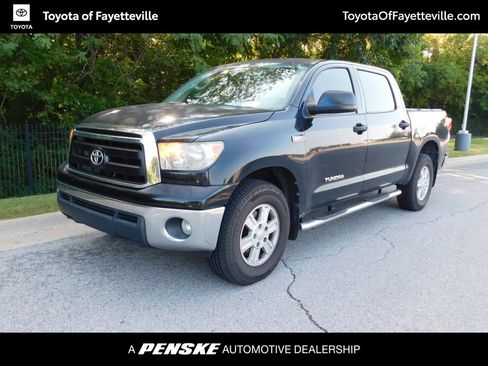 Used 2012 Toyota Tundra 4x4 CrewMax w/ SR5 Pkg image 1