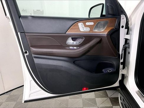 Used 2022 Mercedes-Benz GLS 450 4MATIC image 23
