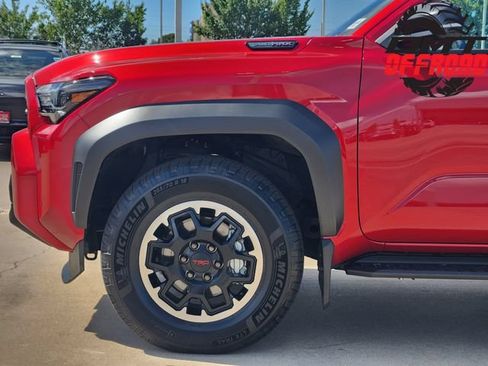 Certified 2025 Toyota 4Runner TRD Off-Road AWD/4WD image 8