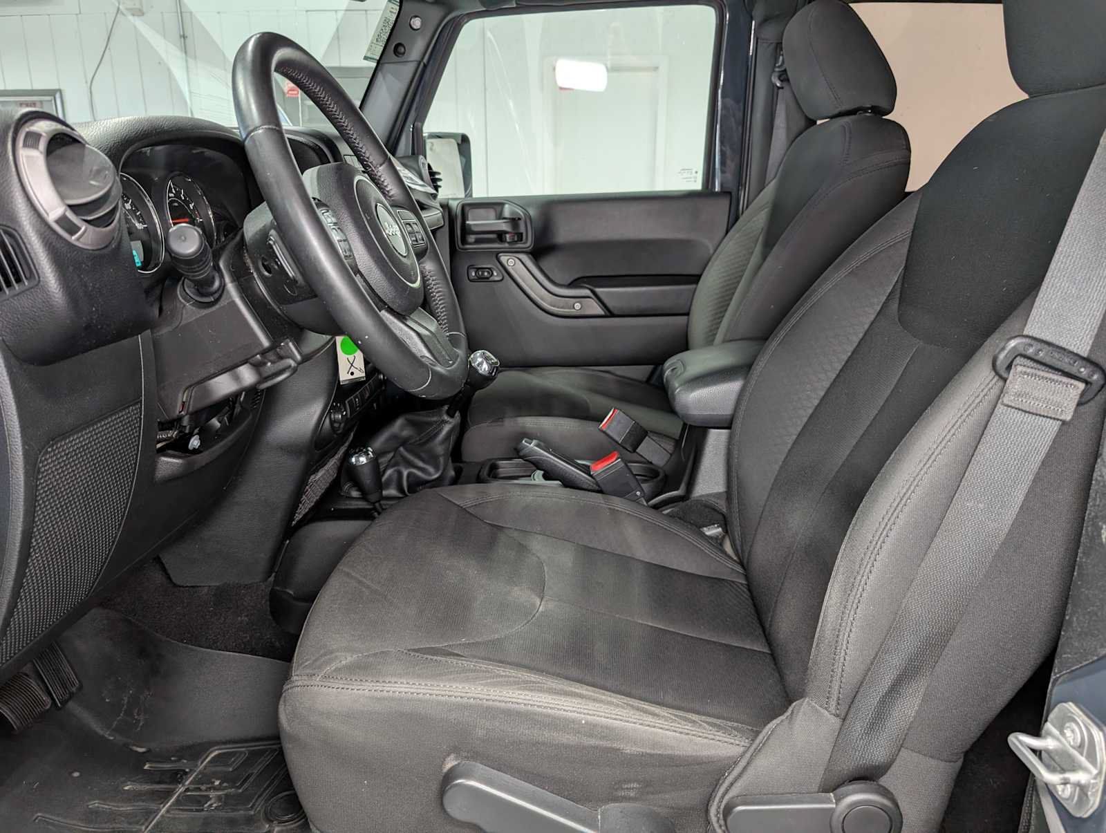 Used 2017 Jeep Wrangler Sport w/ Quick Order Package 23S AWD/4WD image 22