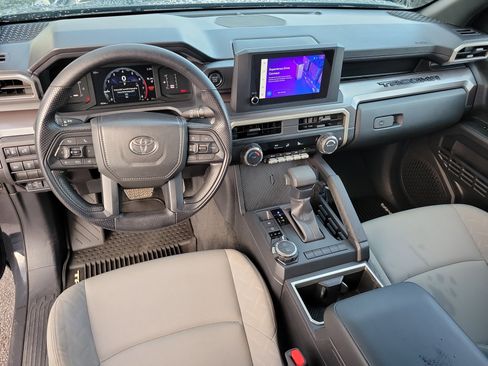 Certified 2025 Toyota Tacoma SR5 image 19