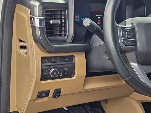 Used 2023 Ford F250 Lariat w/ Chrome Package image 19