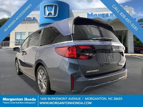 New 2026 Honda Odyssey Touring image 3