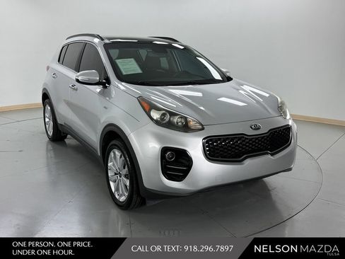 Used 2018 Kia Sportage EX w/ EX Premium Package AWD/4WD image 4