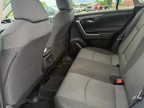 Used 2022 Toyota RAV4 XLE AWD/4WD image 12