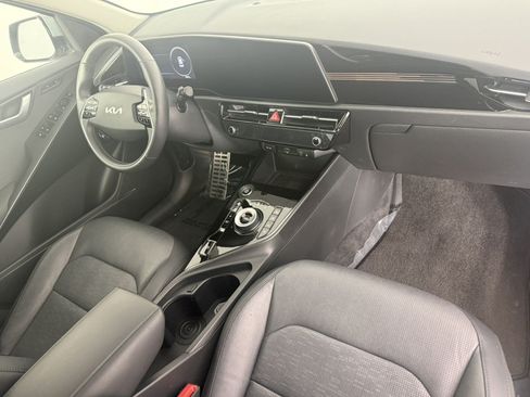 Used 2023 Kia Niro Wave w/ Wave Preserve Package FWD image 11