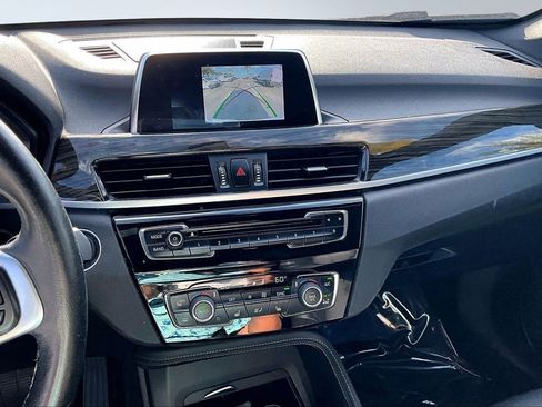 Used 2018 BMW X1 xDrive28i image 9