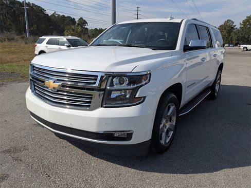 Used 2020 Chevrolet Suburban Premier image 8