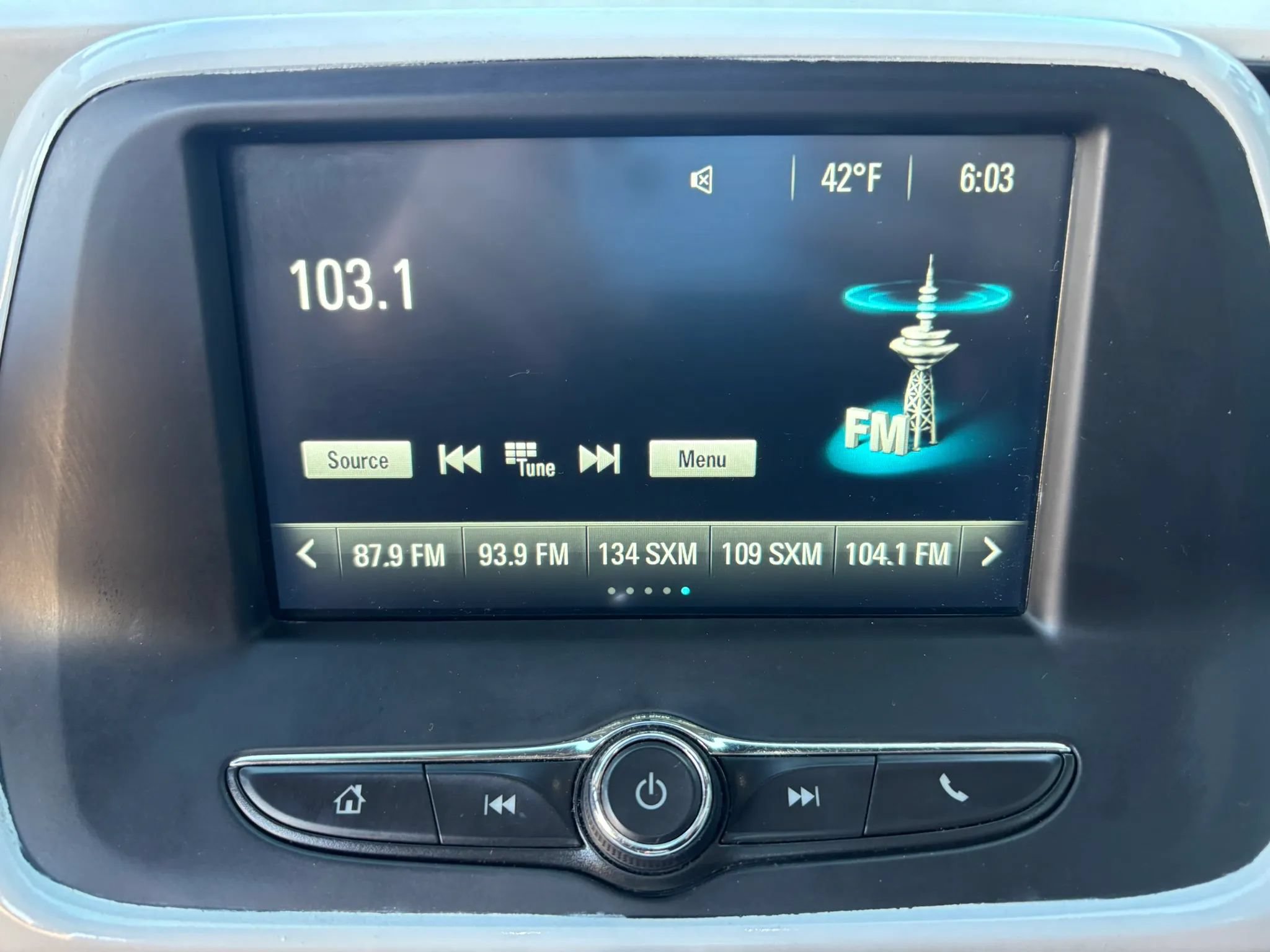 Used 2018 Chevrolet Camaro LT RWD image 21