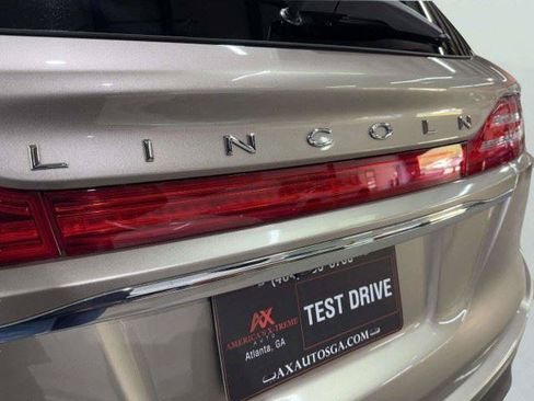 Used 2019 Lincoln MKC Select w/ Select Plus Package AWD/4WD image 18