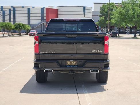 Used 2021 Chevrolet Silverado 1500 High Country w/ Technology Package AWD/4WD image 6